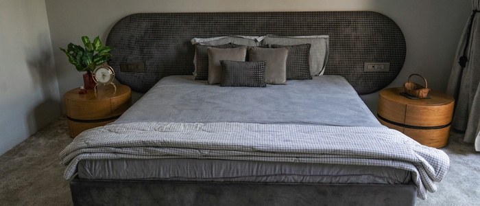 他社メーカーとの比較：シモンズとサータ・シーリー・日本ベッドの違い